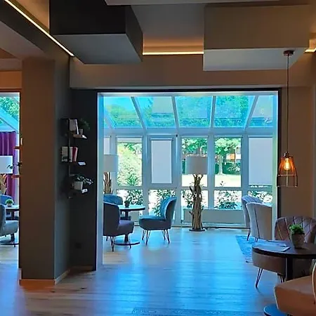 호텔 Dein Franz - Bistro, Kaffeebar & Outdoor-lounge -
