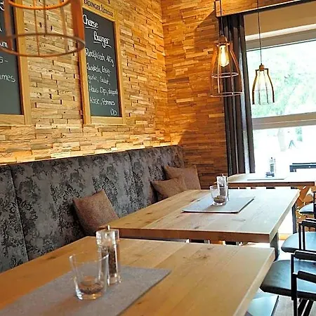 Dein Franz - Bistro, Kaffeebar & Outdoor-lounge - 3*