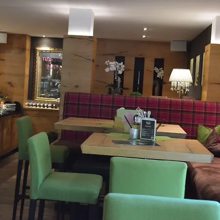 Hotel Dein Franz - Bistro, Kaffeebar & Outdoor-lounge -